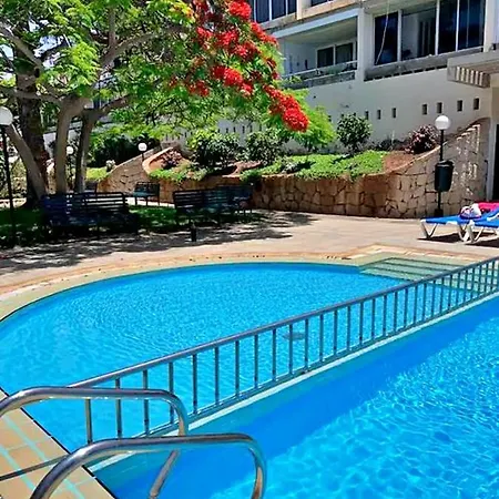 Apartament Americas Best-suite -ampio Con Vista, Giardino E Piscina