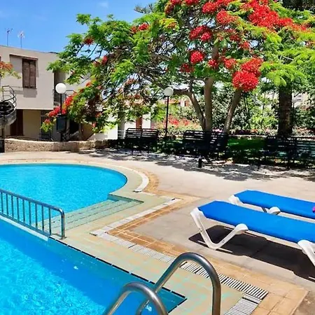Apartament Americas Best-suite -ampio Con Vista, Giardino E Piscina