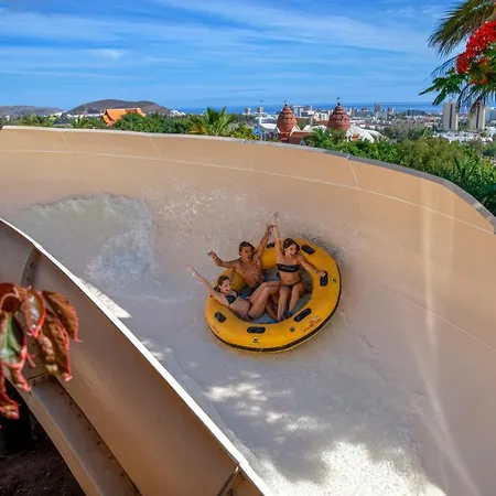 Apartamento Americas Best-suite -ampio Con Vista, Giardino E Piscina *